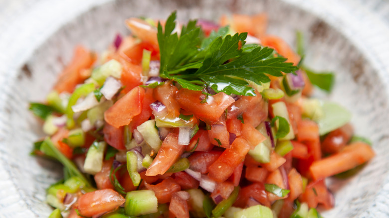 Çoban salatası plated in bowl