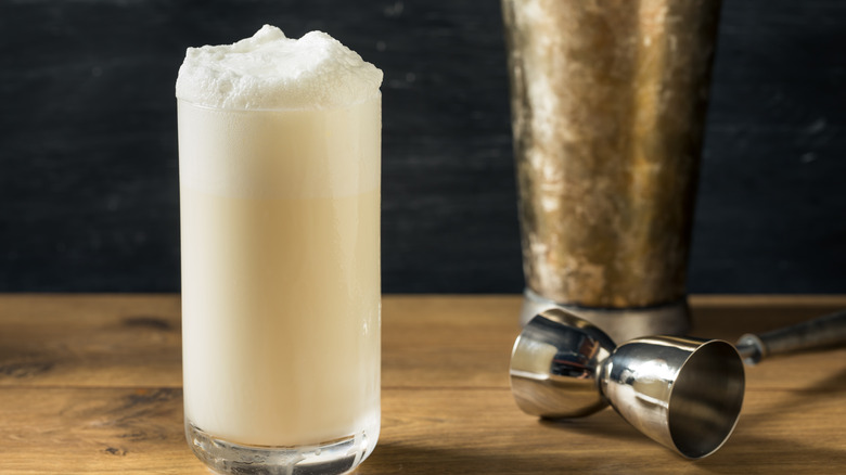 Frothy Ramos Gin Fizz