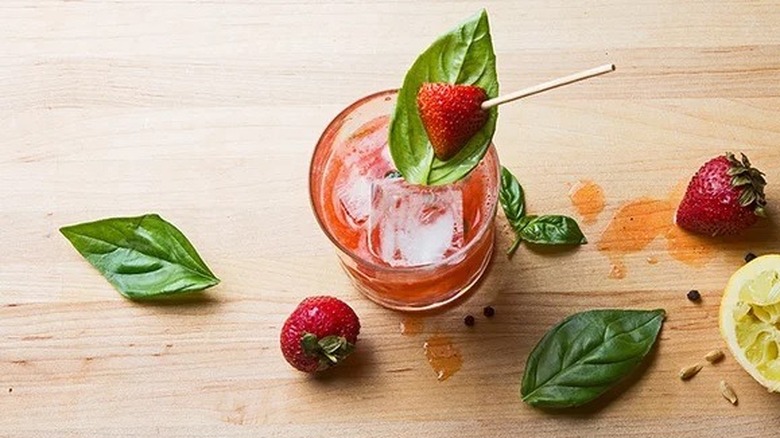 Strawberry Peppercorn Smash