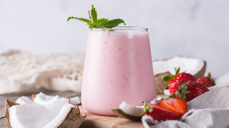 strawberry smoothie with coconut