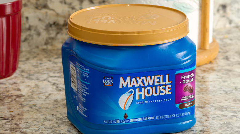 Maxwell House coffee container