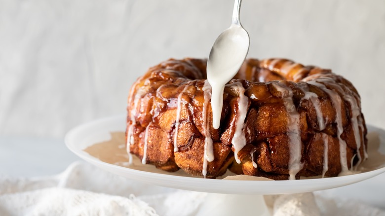 monkey bread with icing