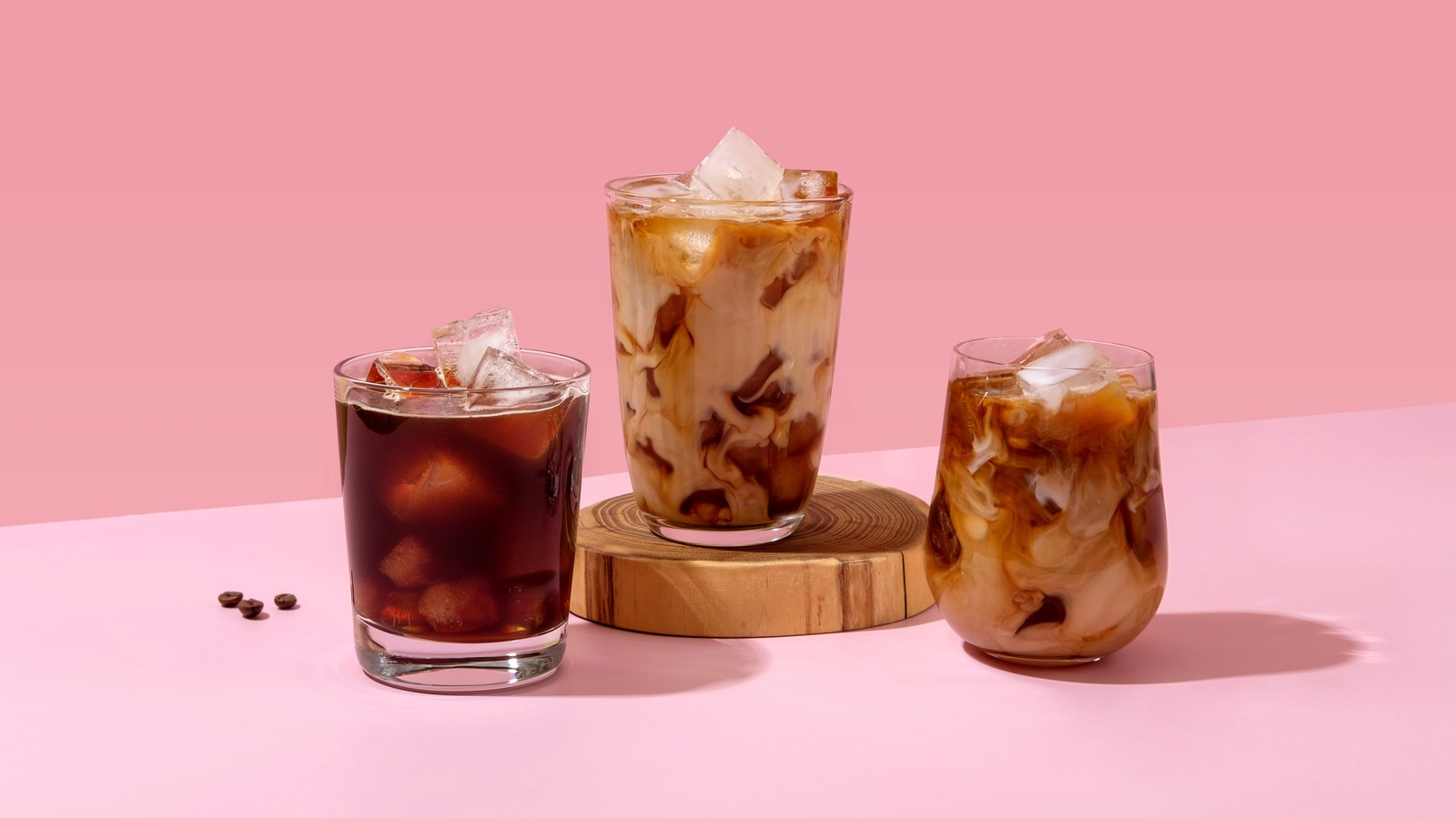 https://www.tastingtable.com/img/gallery/cold-brew-vs-nitro-cold-brew-whats-the-difference/l-intro-1670958220.jpg