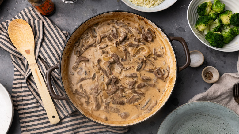 Keto beef stroganoff 