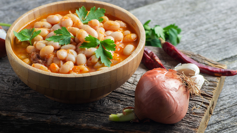 Turkish-style beans with chiles and onion