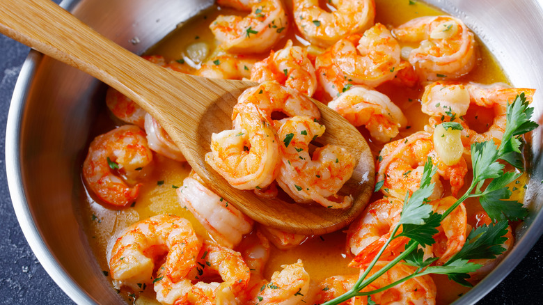 Cooked shrimp in pan