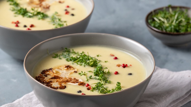 Garnished cauliflower soup