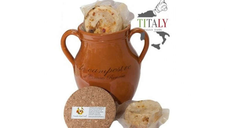 Conciato Romano sold with amphora