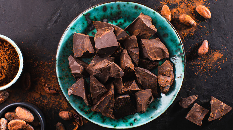 dark chocolate, beans in bowl