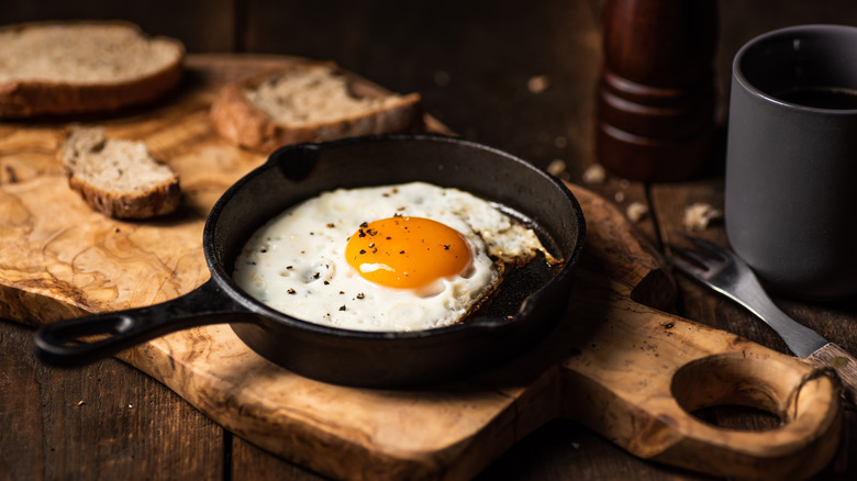 An egg frying on the pan