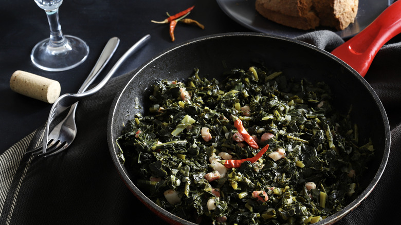 Kale in pan with bacon