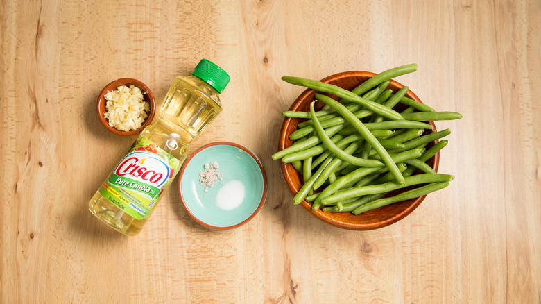 green bean ingredients on table