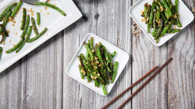 garlic green beans on table