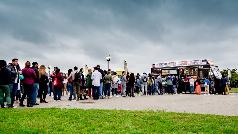 Cousins Maine Lobster truck with line