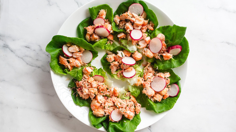 lettuce wraps with radish slices