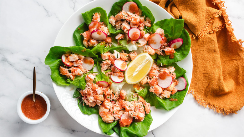 lettuce wraps with sauce and napkin