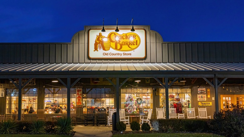 lit Cracker Barrel store front