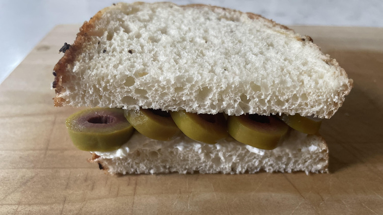 olive cream cheese sandwich