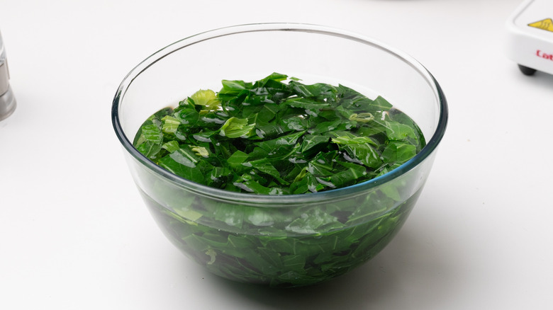 blanching collard greens