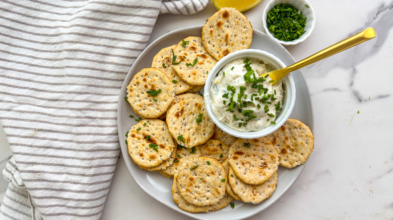 plate with dip and crackers