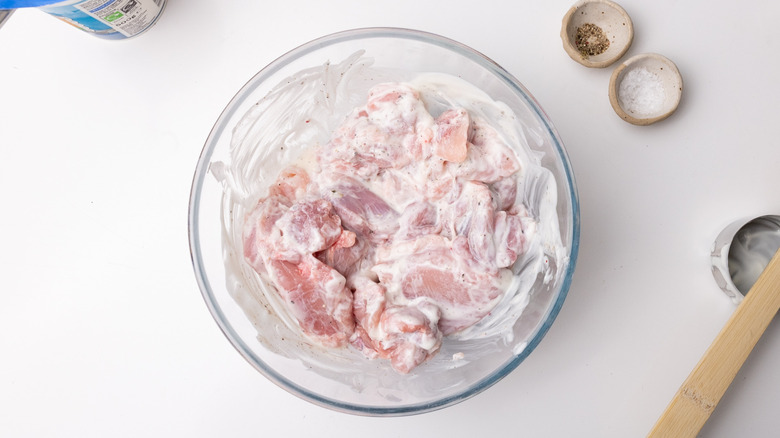 marinating chicken in yogurt 