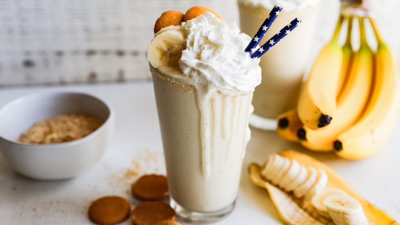 Creamy banana pudding milkshake