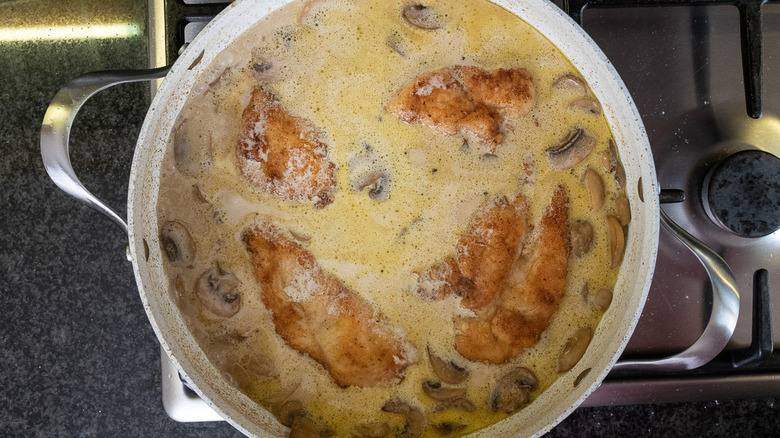 chicken in creamy mushroom sauce