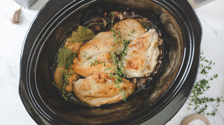 Chicken with herbs in crockpot