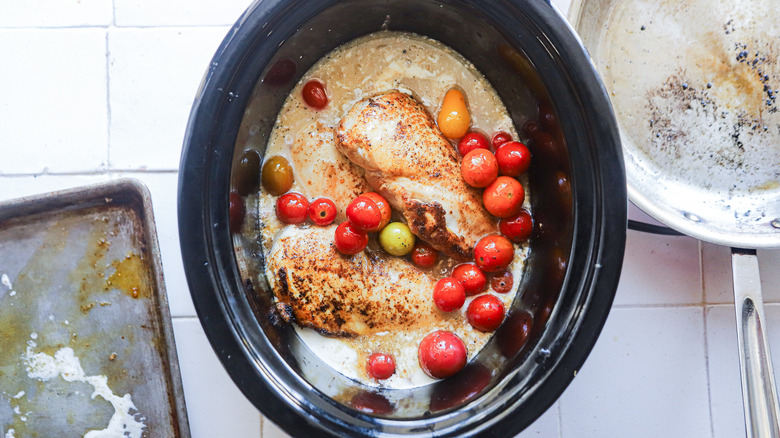 Chicken and tomatoes in slow cooker
