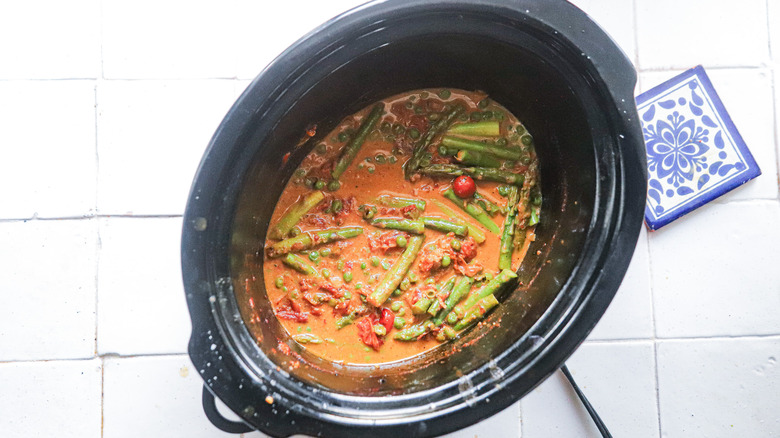 tomato asparagus peas in slow cooker