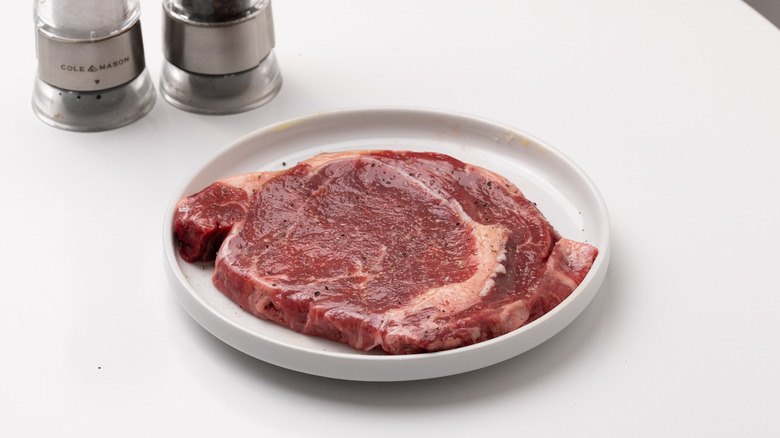 seasoned steak on plate