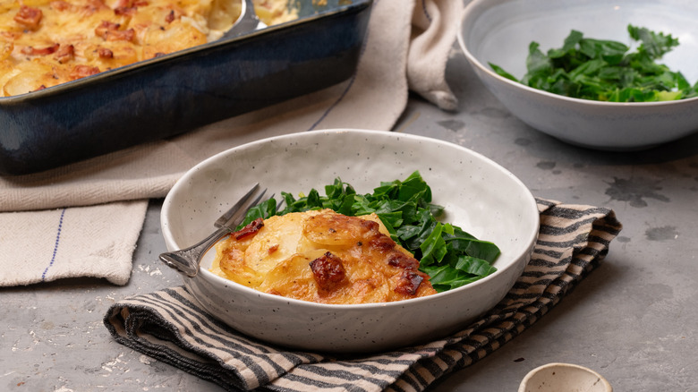 potato and ham gratin serving