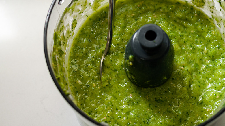 salsa verde in a blender
