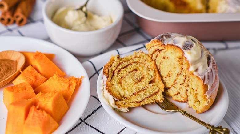 pumpkin cinnamon rolls and ingredients