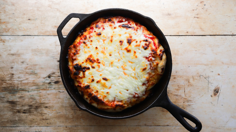 Baked cheese skillet pan pizza