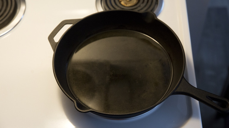 oil heating in iron pan