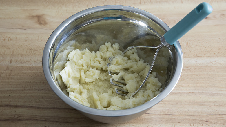 mashed potatoes in large bowl