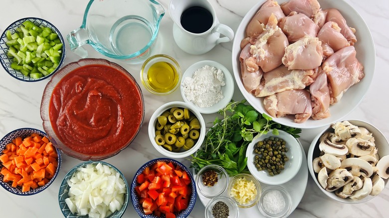 chicken cacciatore ingredients in bowls