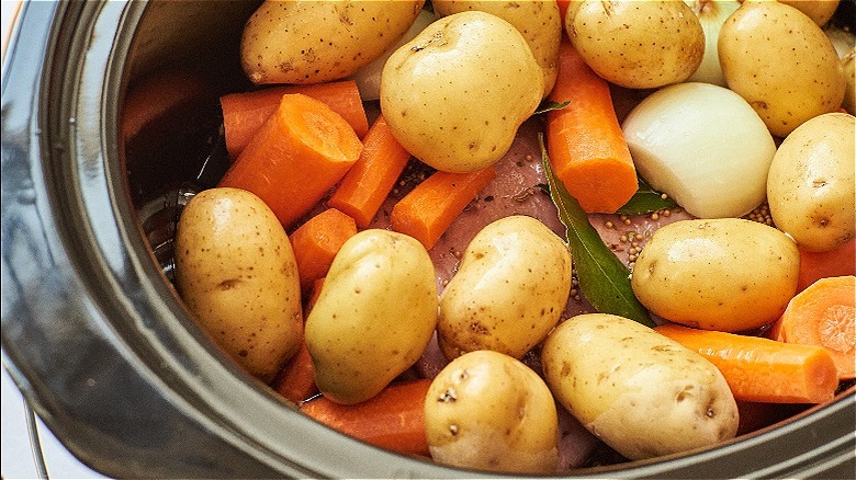 vegetables and beef in slow cooker