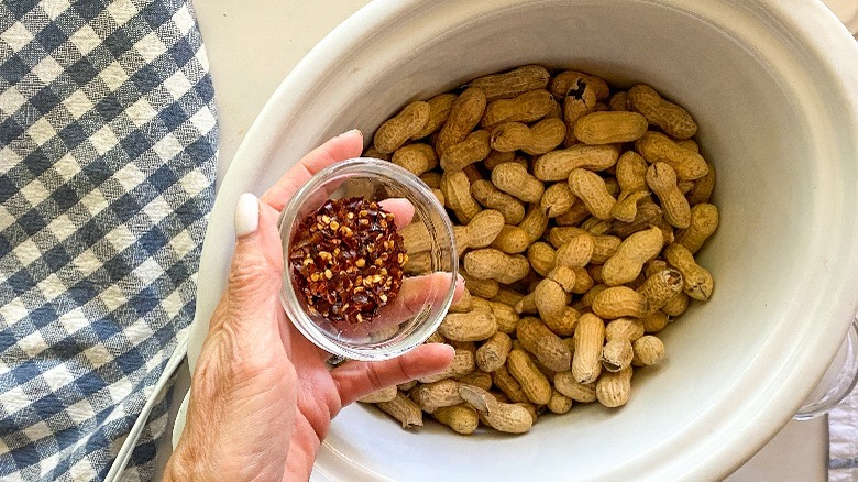 peanuts in crock pot