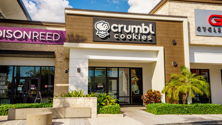 Crumbl storefront