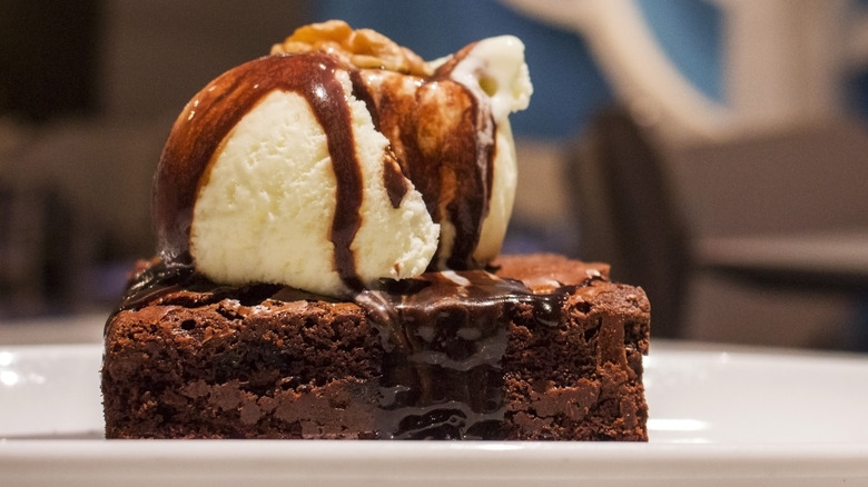 Ice cream topped brownie sundae