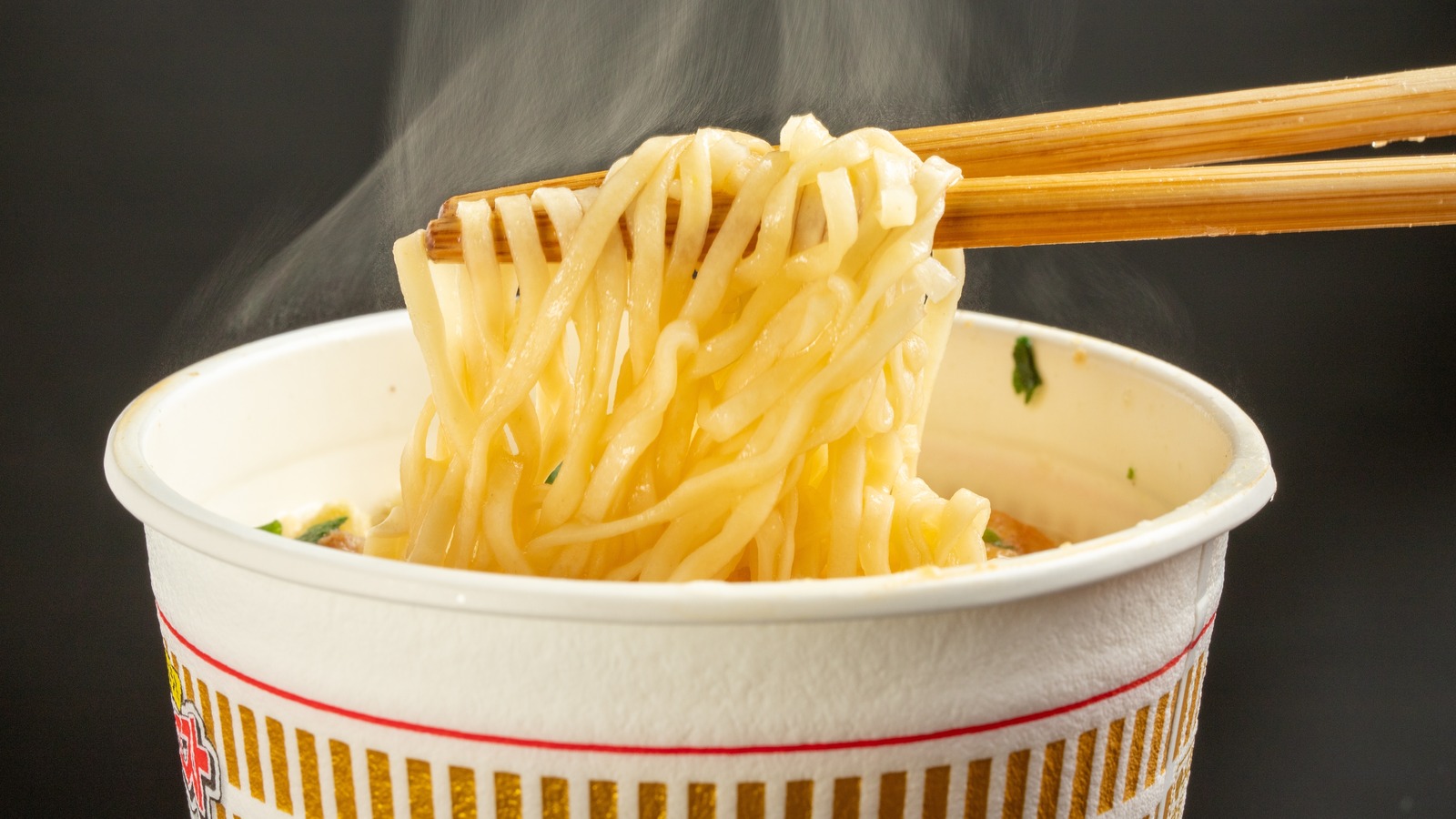 Cup Noodles Finally Settles the Debate: This Is the Right Way to Eat Instant  Noodles