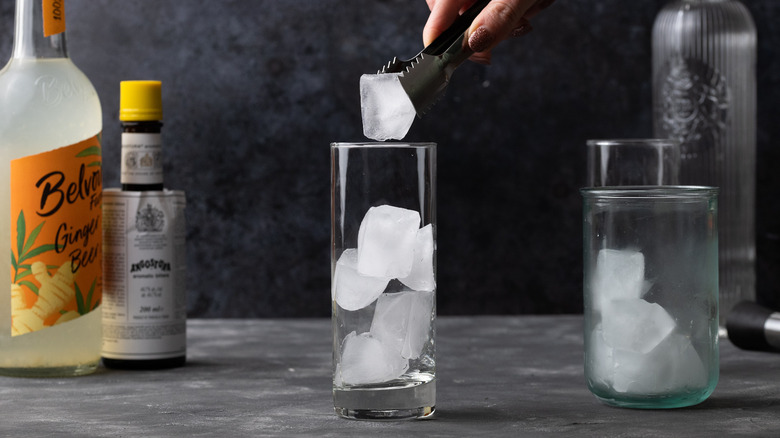 glass with ice 