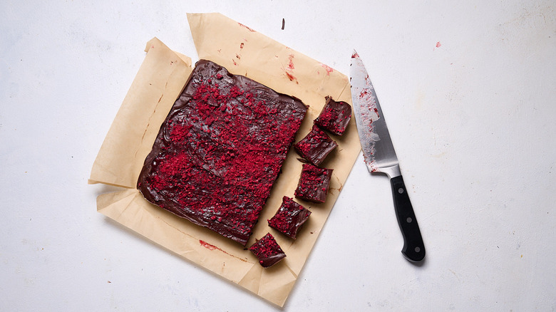 slicing fudge on table