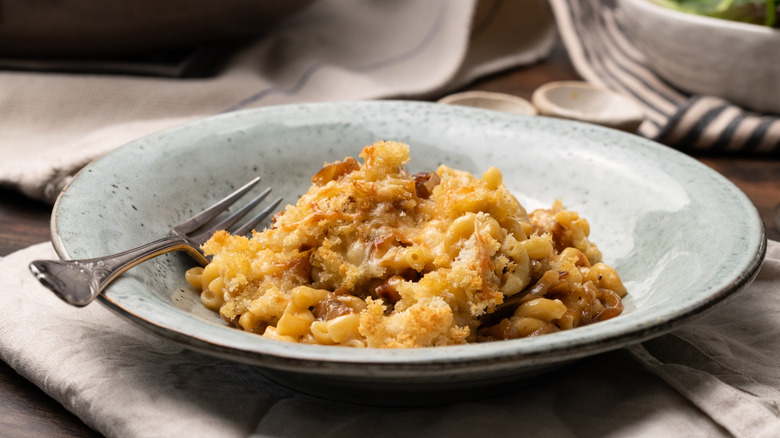 French onion mac and cheese