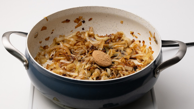 adding sugar to caramelizing onions