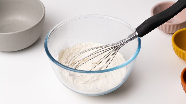 dry ingredients in dish 