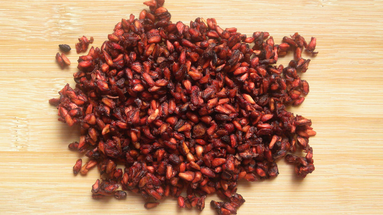 Dried pomegranate seeds