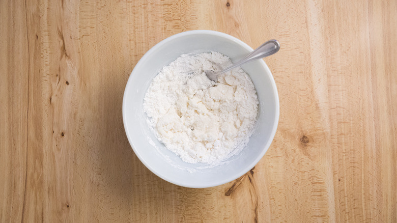 powdered sugar mixture in bowl